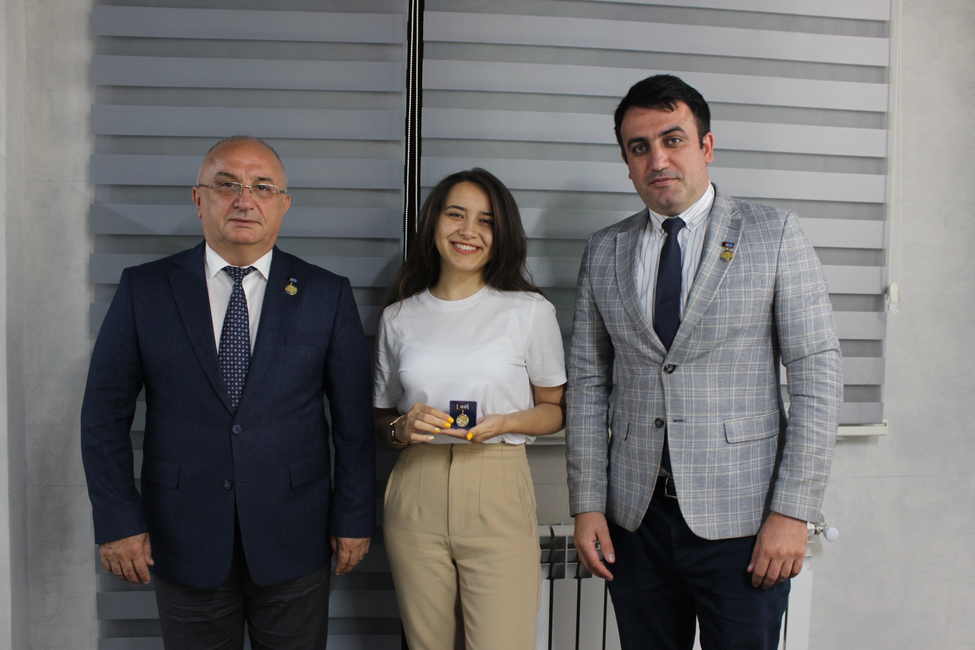  AREA-nın əməkdaşlarına “MDB-nin əməkdar energetiki” medalları təqdim olunub