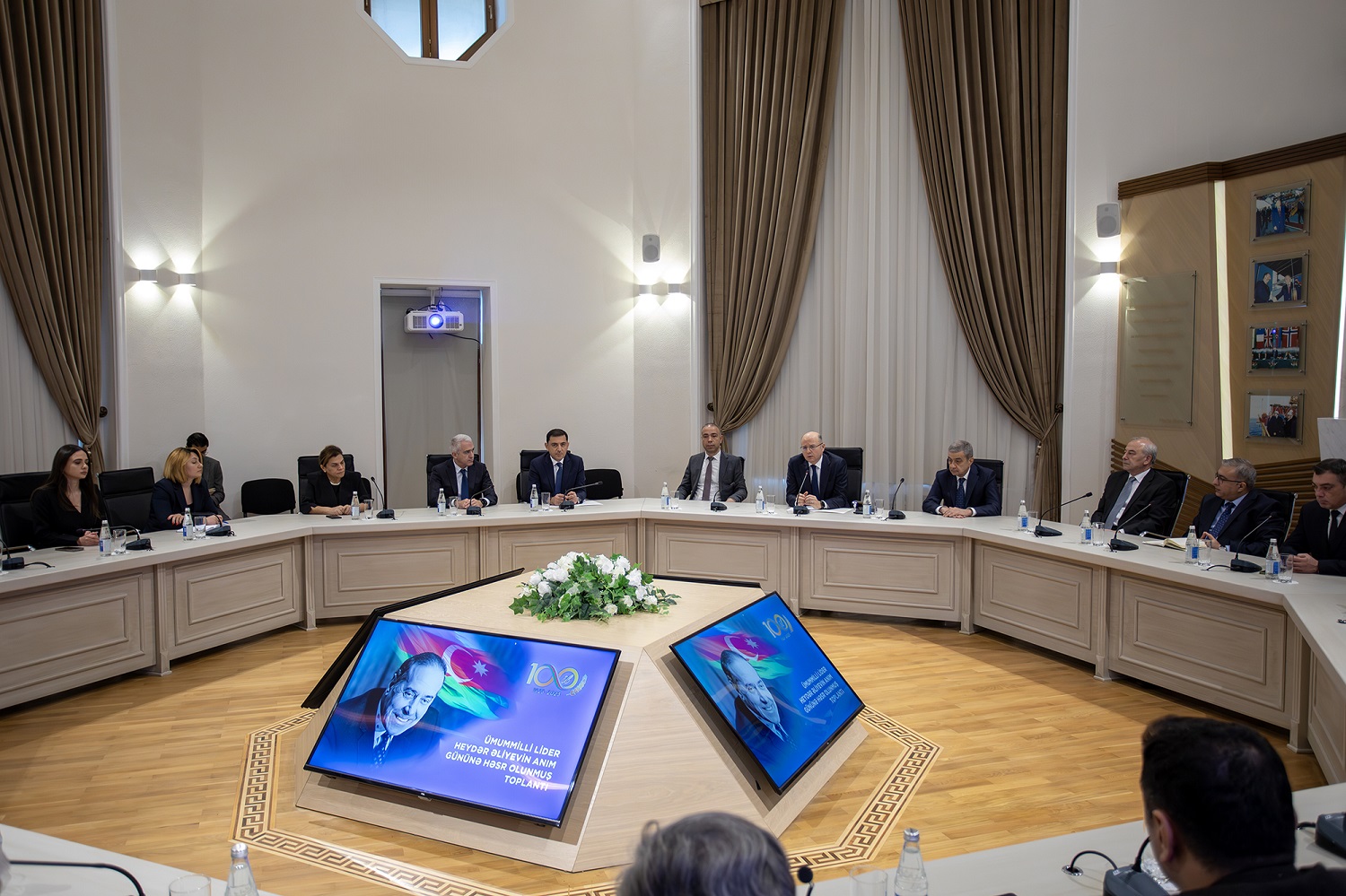 A commemorative event dedicated to the memory of Heydar Aliyev was held at the Ministry of Energy