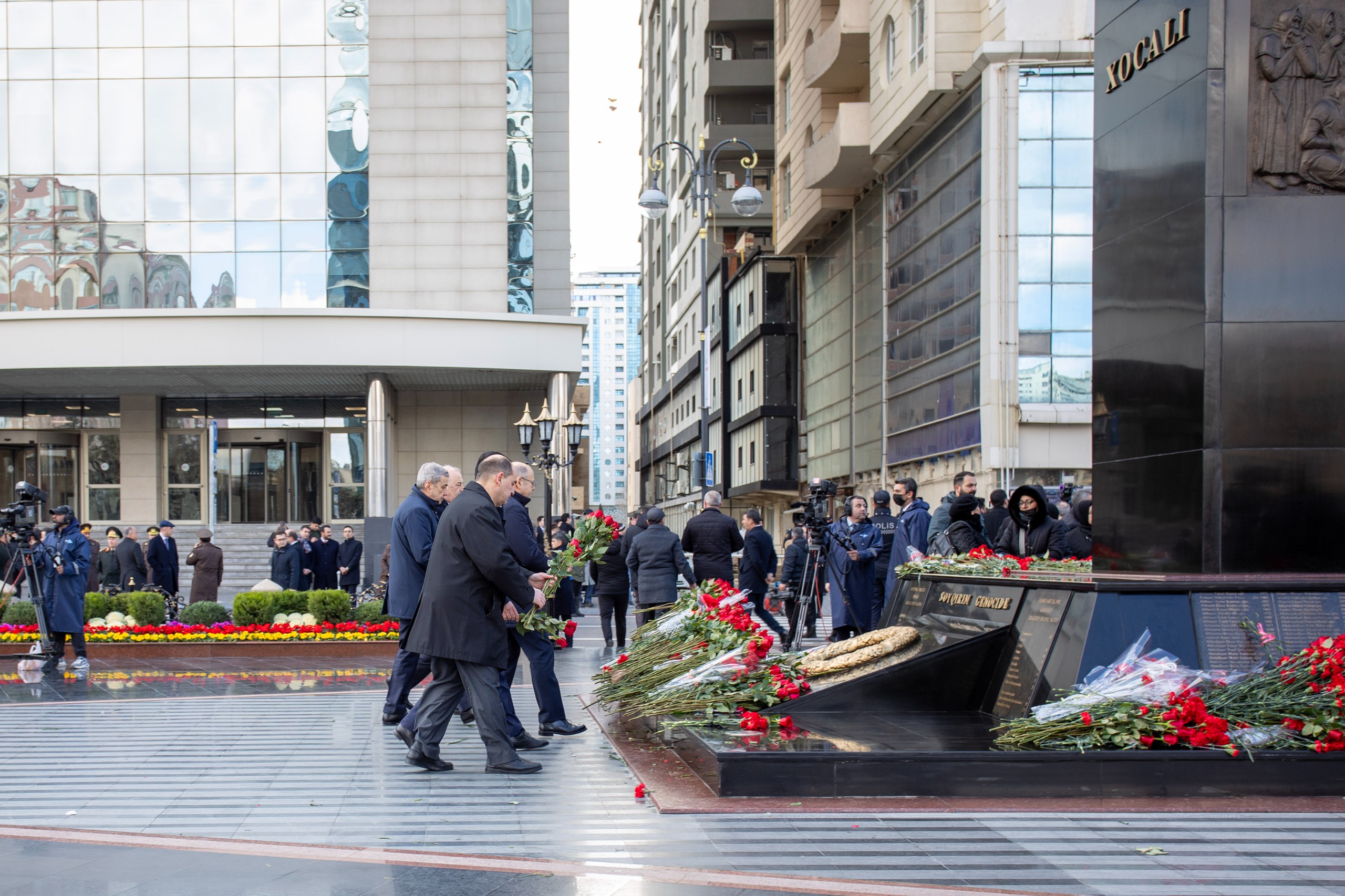 The staff of the Ministry of Energy visited the Khojaly Genocide monument