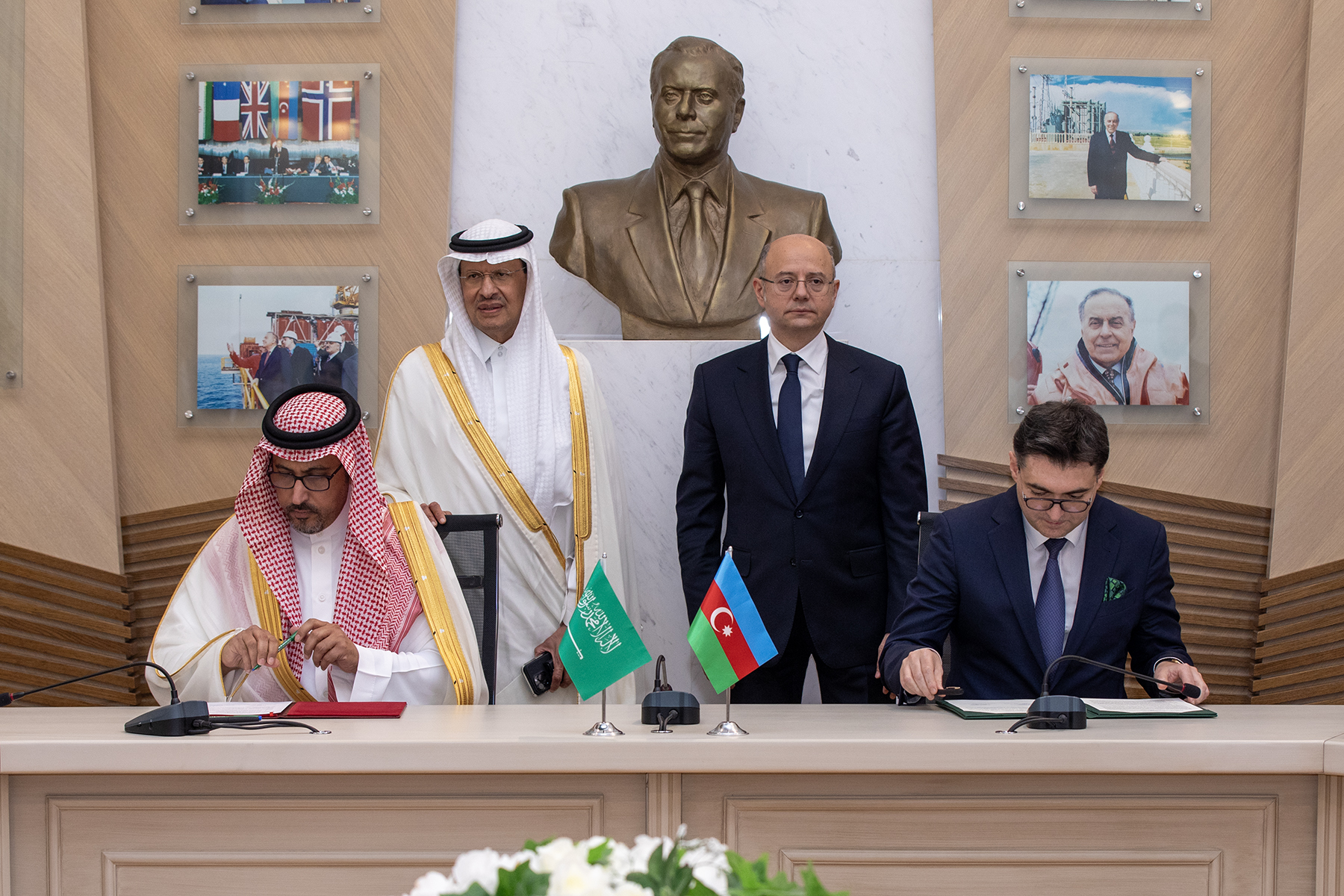 At the meeting of Energy Ministers of Azerbaijan and Saudi Arabia signed documents strengthening energy partnership