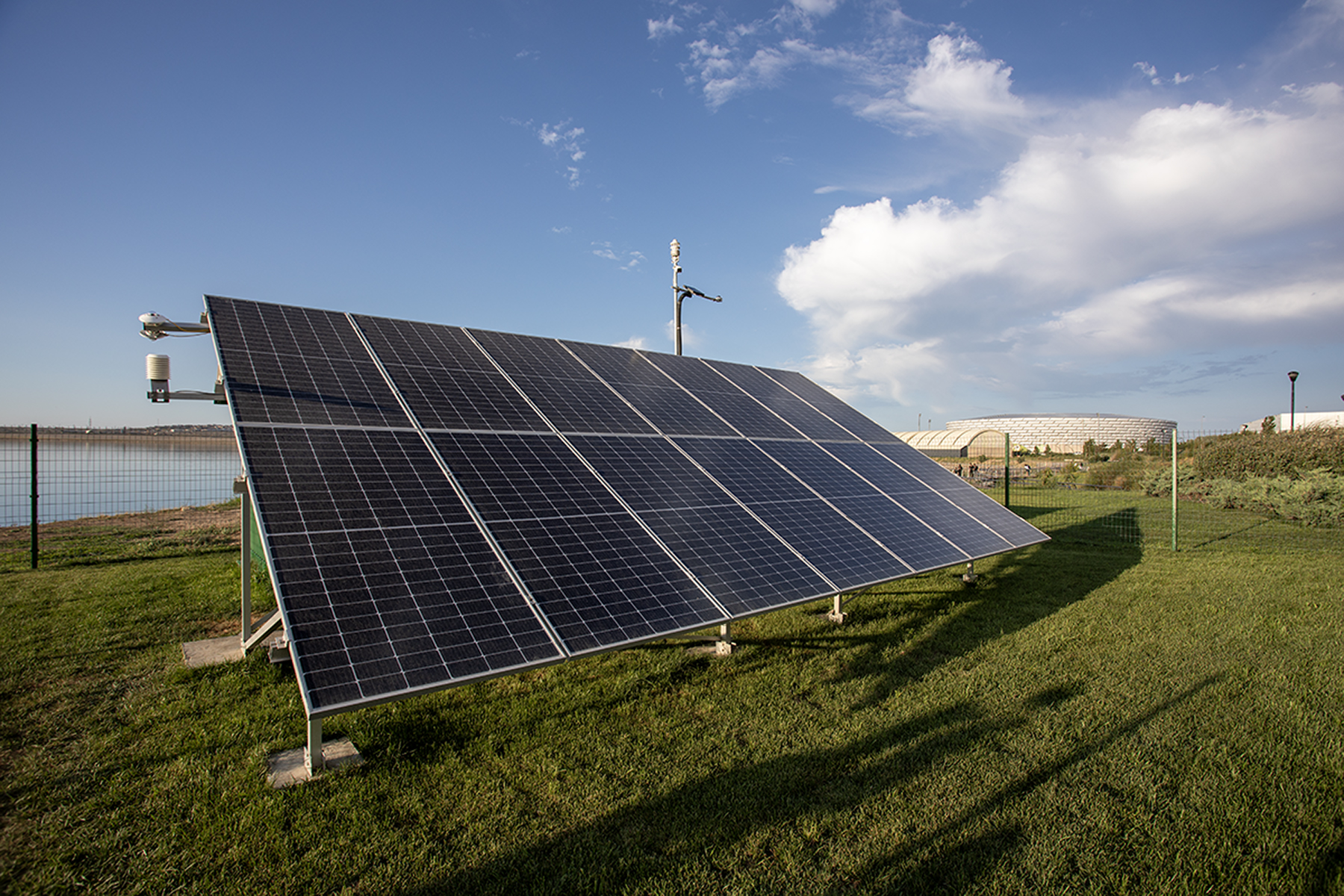 100 kW pilot solar power installation has been commissioned on Lake Boyukshor