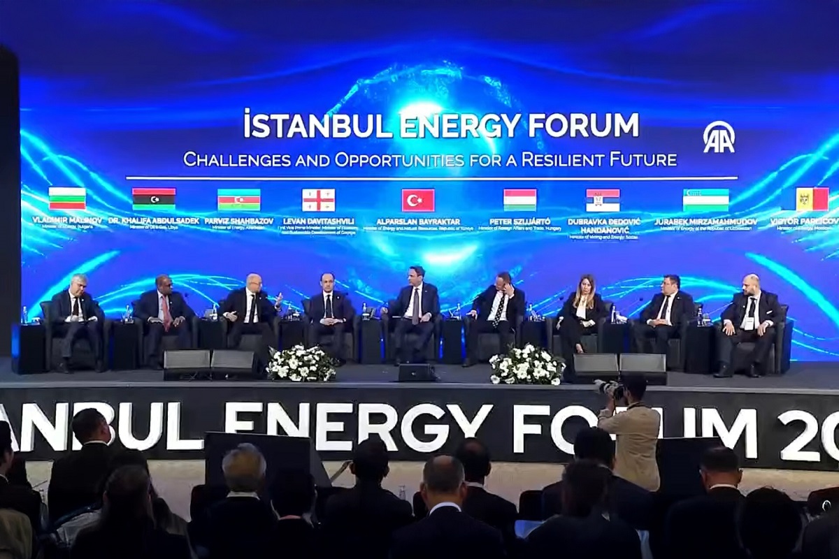 Energetika naziri İstanbul Enerji Forumunda Azərbaycan - Türkiyə “yaşıl enerji” tərəfdaşlığından danışıb