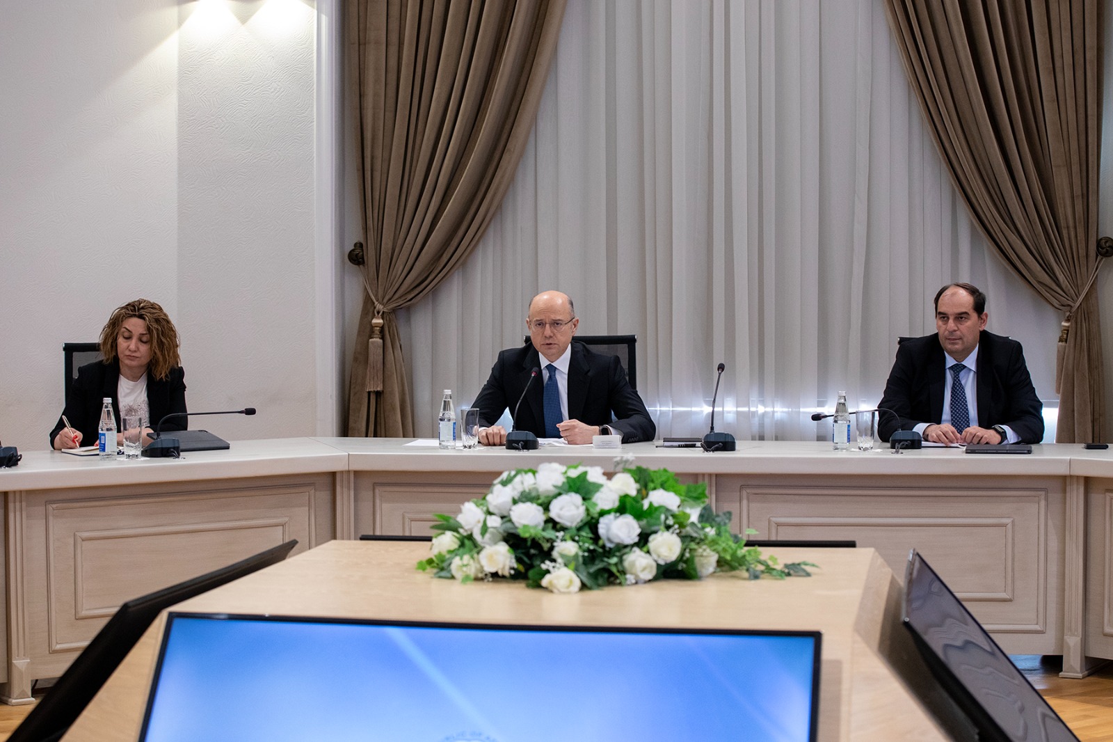 Energetika Nazirliyində Dünya Bankının Cənubi Qafqaz üzrə regional direktoru ilə görüş keçirilib