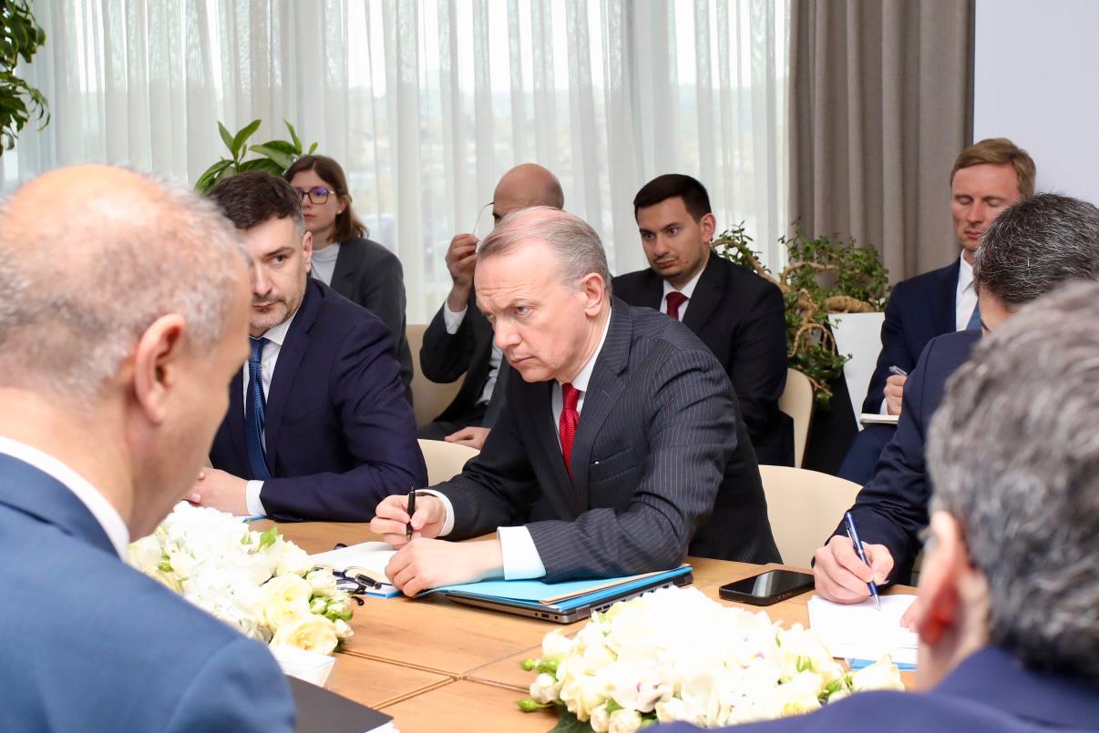 “Dənizdə külək enerjisindən istifadənin inkişafı” mövzusunda Azərbaycan-Avropa İttifaqı dəyirmi masası keçirilib