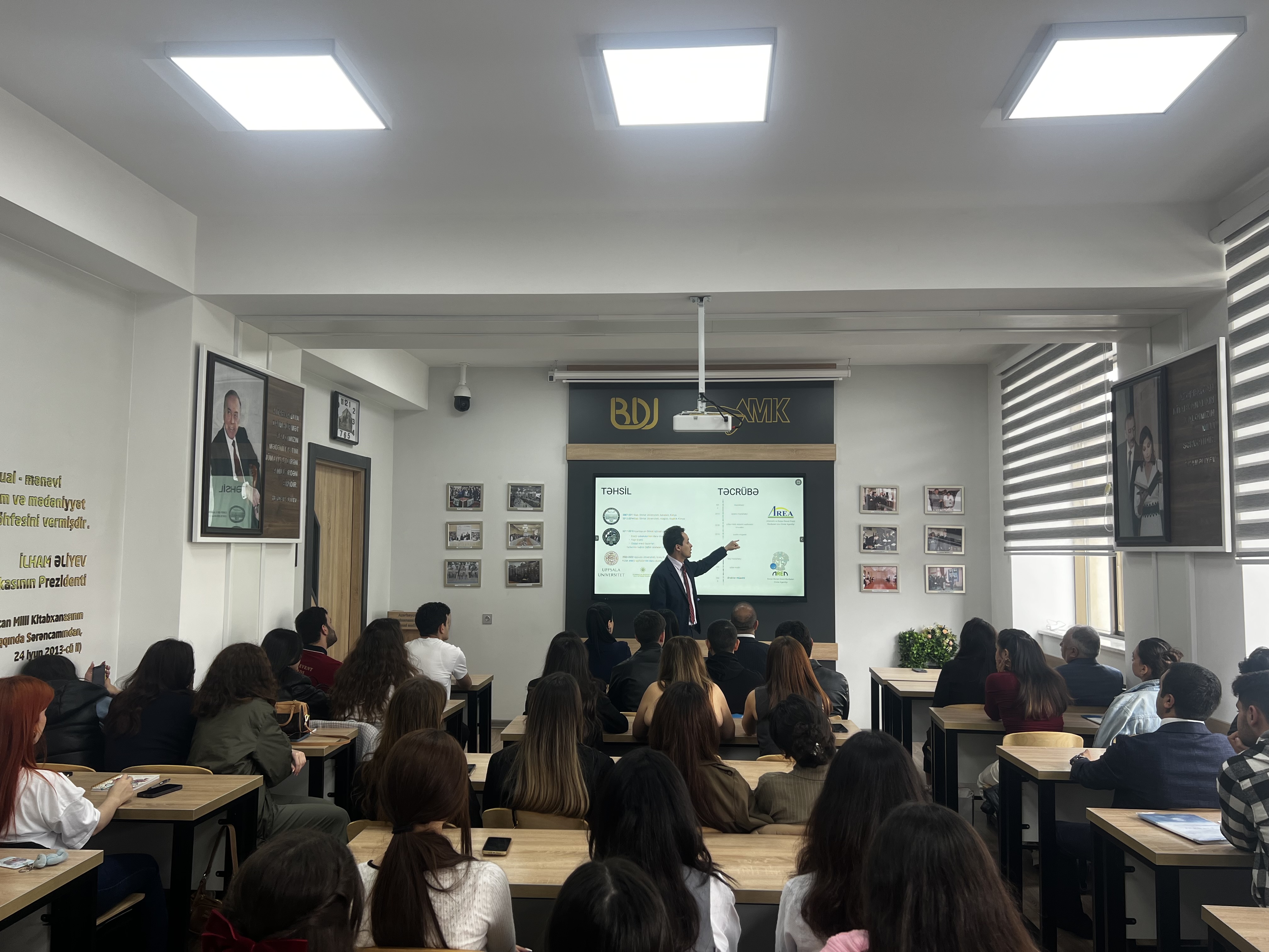 BDU tələbələri ilə görüş keçirilib