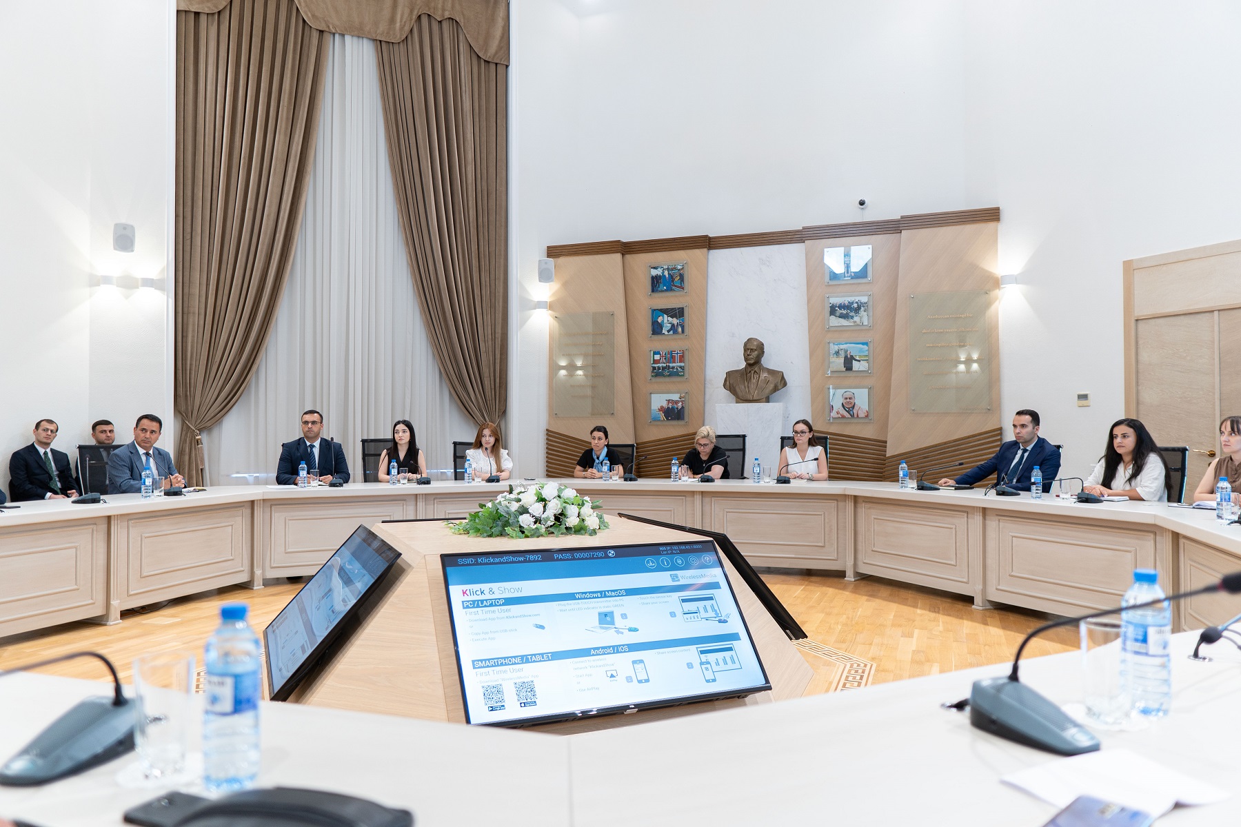 “Konstitusiya və Suverenlik İli”nə həsr olunmuş növbəti tədbir keçirilib