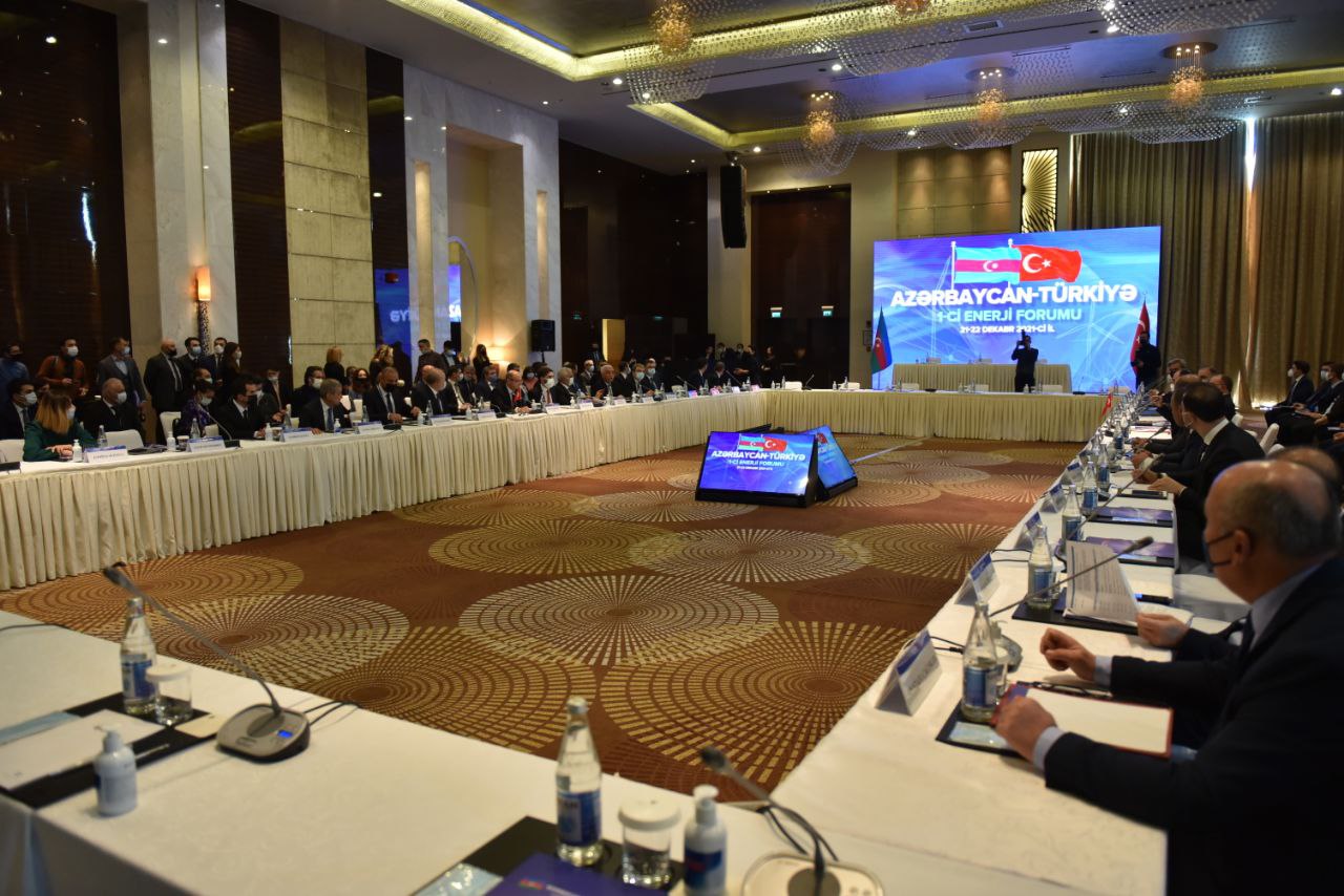 Tabriz Ammayev made speech at the 1st Azerbaijan-Turkey Energy Forum