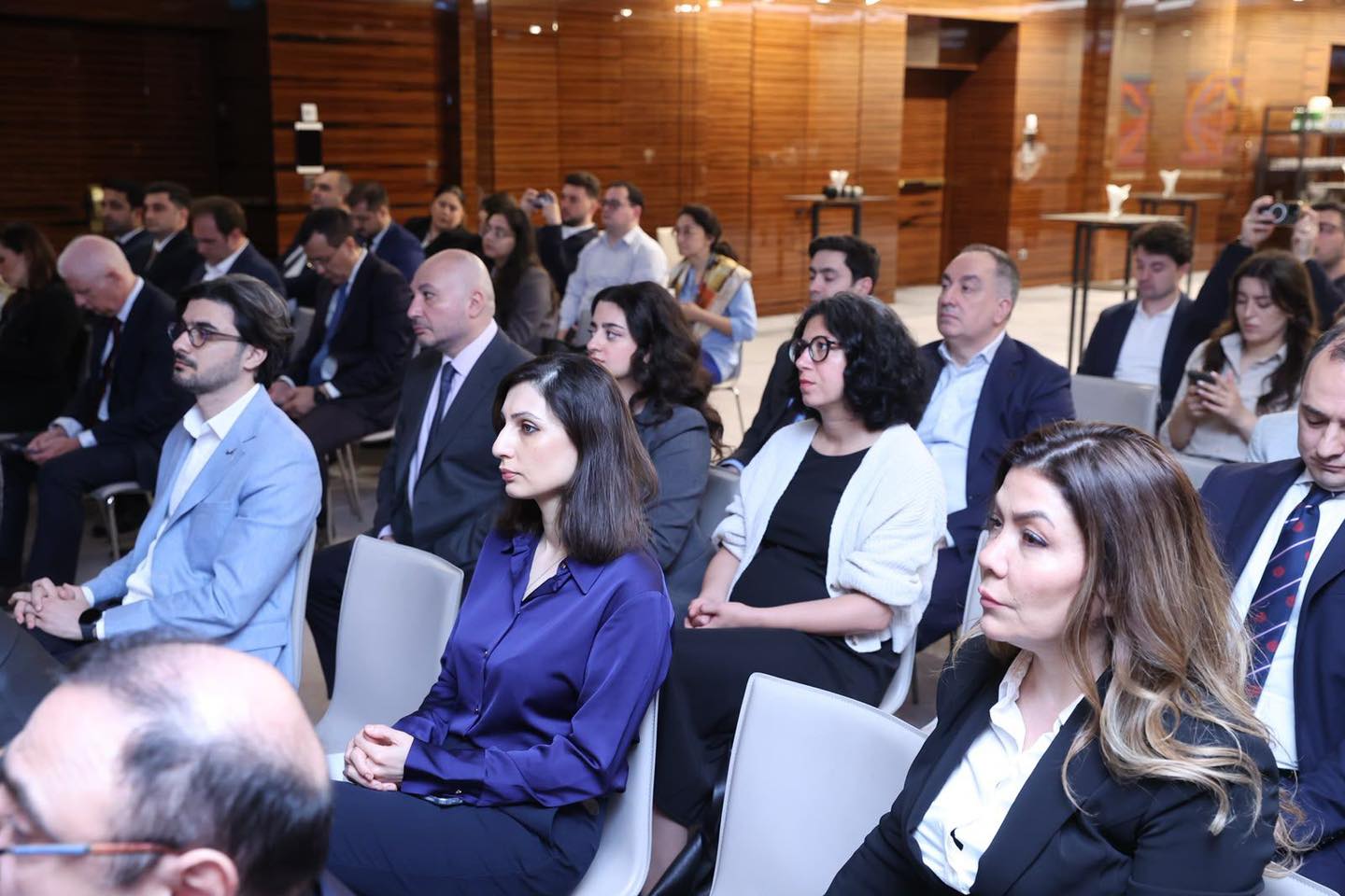 Britaniya-Azərbaycan Ticarət Palatası (BCCA) Dayanıqlılıq və Enerji Komitəsi PwC Azərbaycan ilə əməkdaşlıq çərçivəsində Azərbaycanda bərpa olunan enerjiyə keçid mövzusuna həsr olunmuş tədbir keçirib