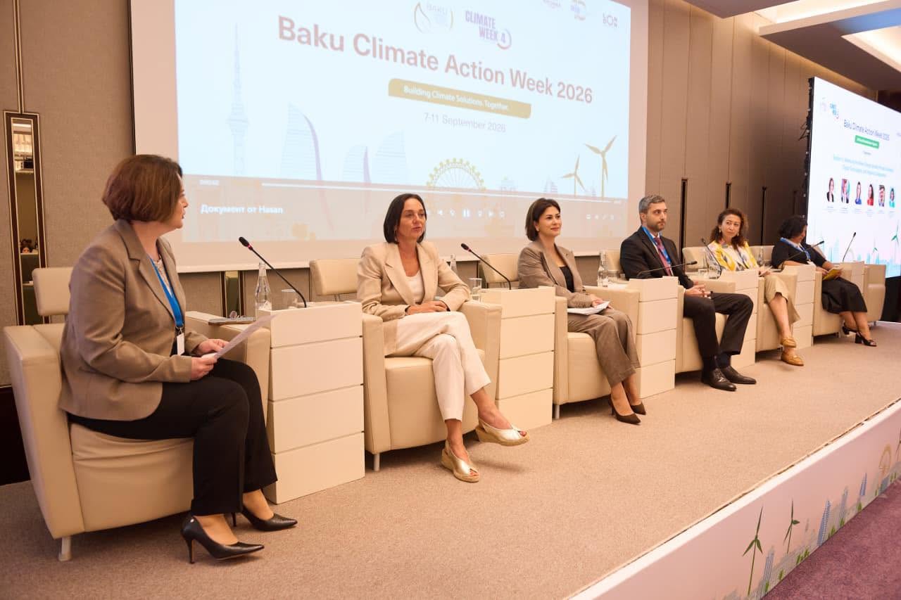 Bakı İqlim Fəaliyyəti Həftəsi çərçivəsində yaşıl enerji sənayesinin inkişafına həsr olunmuş panel sessiyası keçirilib