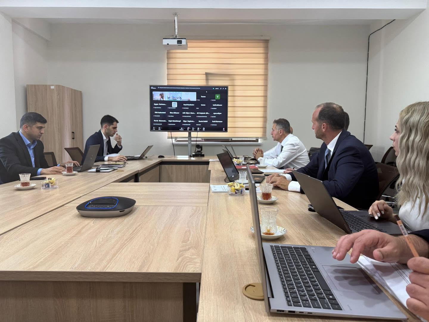 Energetika Nazirliyinin sədrliyi ilə “Hidrogen istehsalı ilə bağlı konseptual-strateji sənəd layihəsinin hazırlanması” üzrə İşçi Qrupunun hibrid formatda növbəti iclası keçirilib