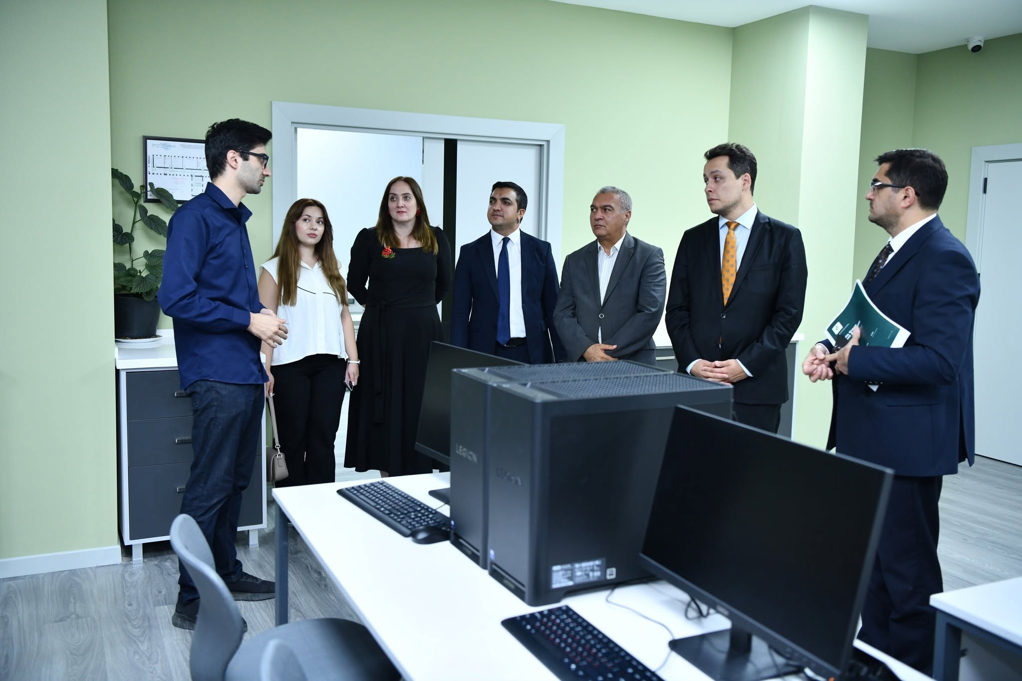 Agentliyin direktor müavini yaşıl enerji üzrə təlim proqramının açılışında iştirak edib