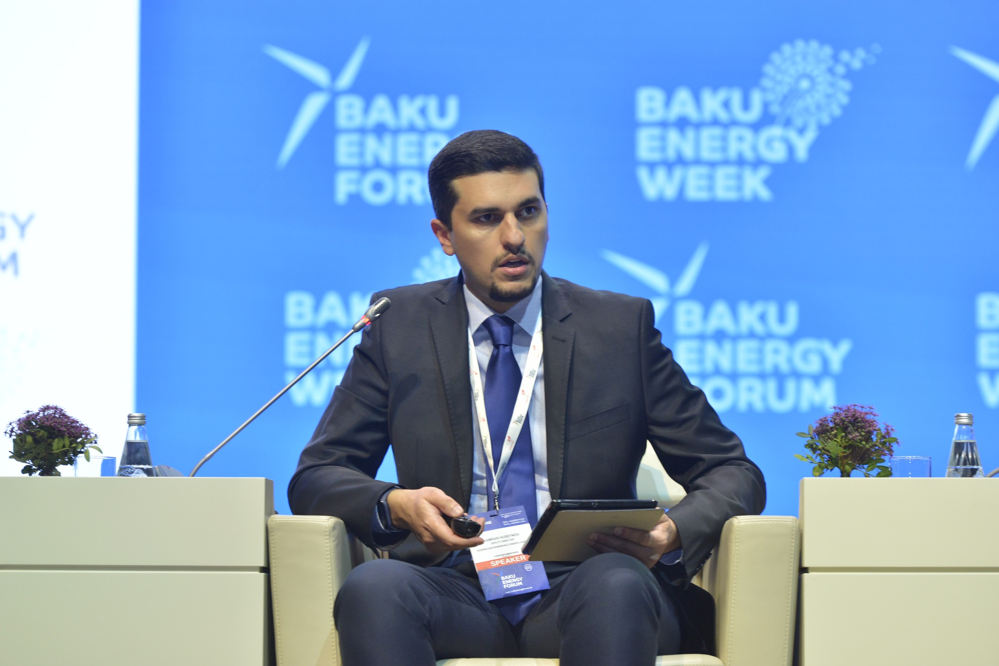 Kamran Huseynov, Deputy director of AREA, announced the results of the "Low-carbon hydrogen economy market research" at the 28th Baku Energy Forum