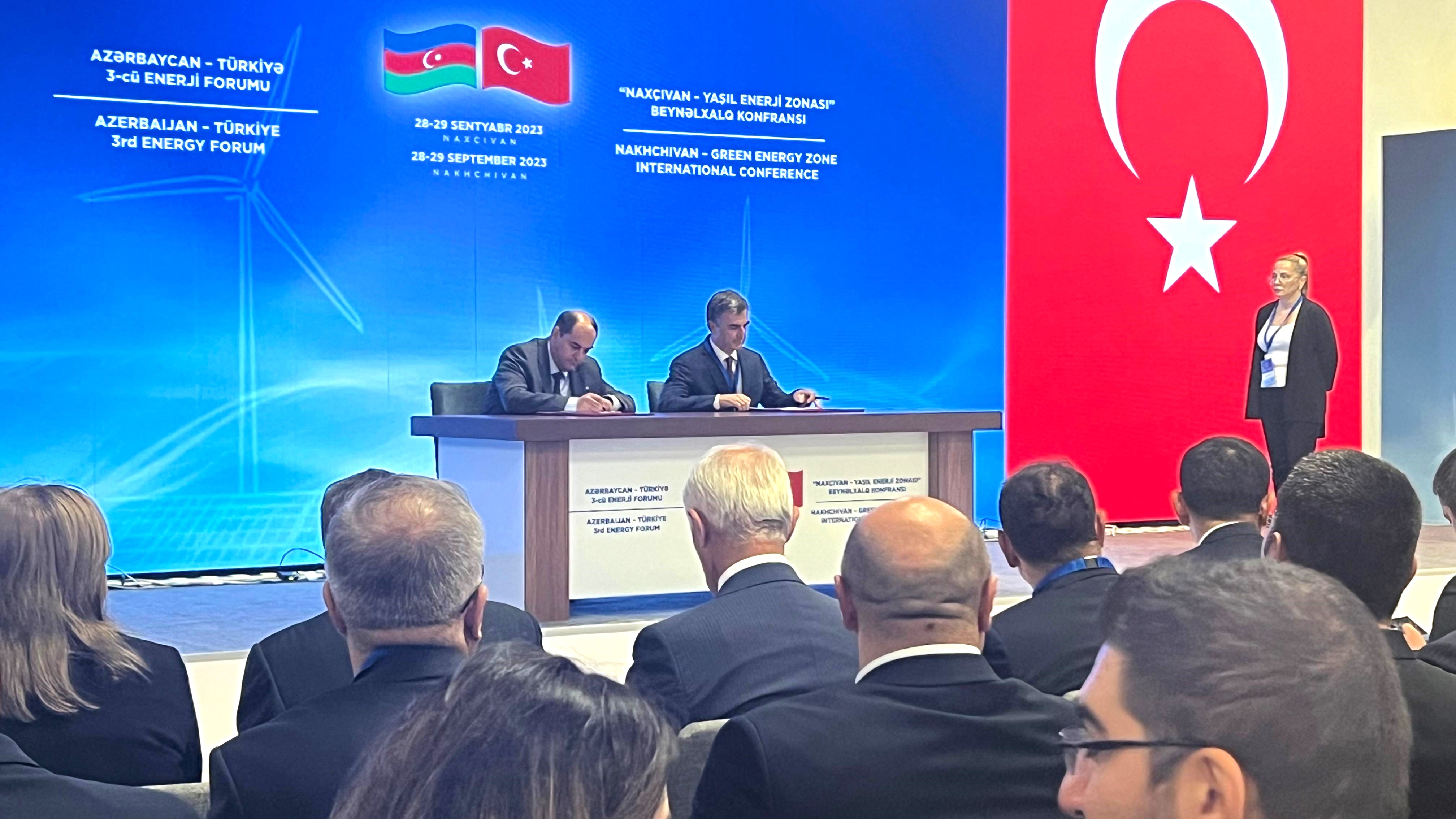 Azərbaycan-Türkiyə III Enerji Forumunda sənədlər imzalanıb