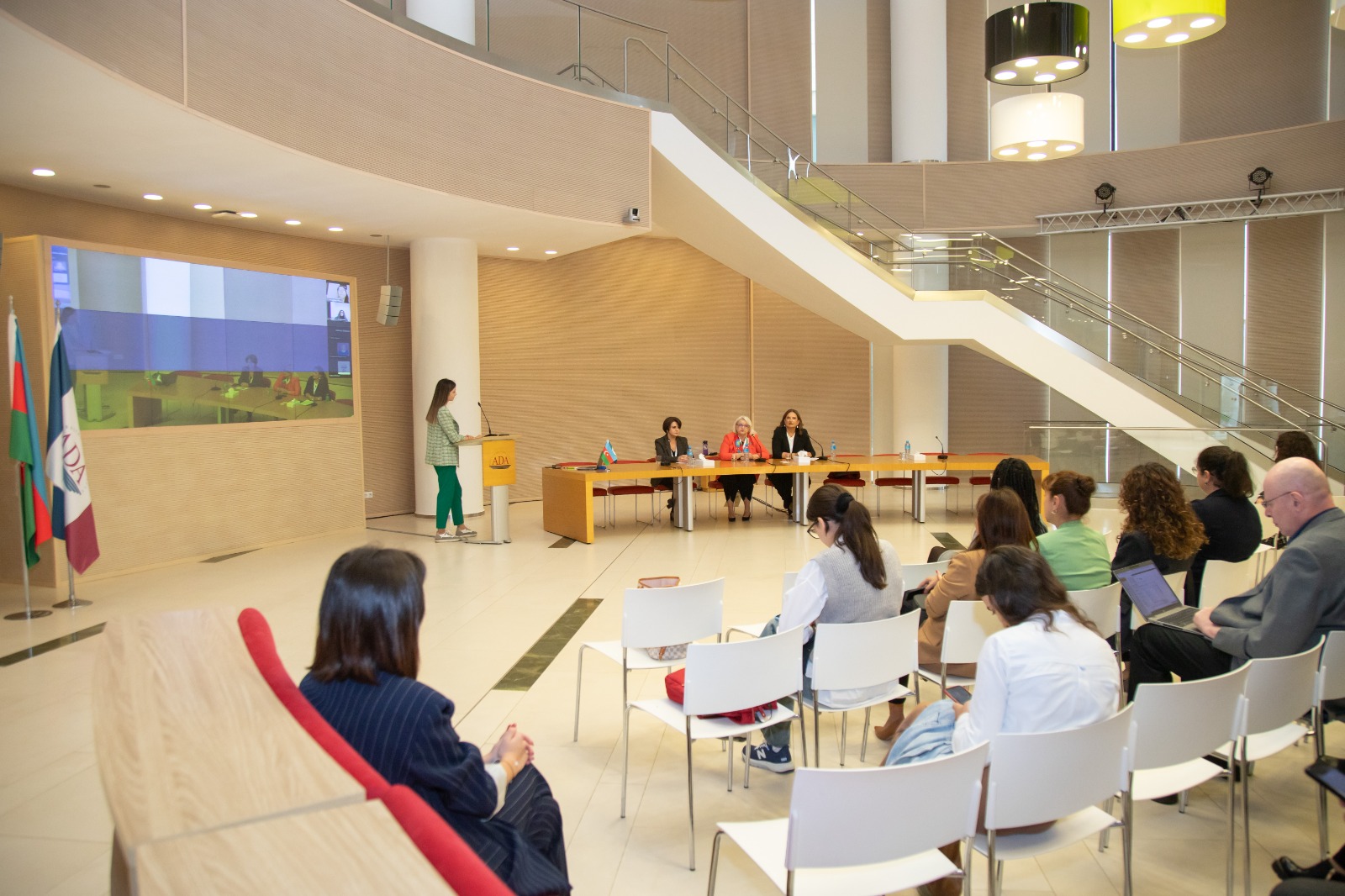 AREA-nın şöbə müdiri ADA Universitetində keçirilən beynəlxalq konfransda çıxış edib